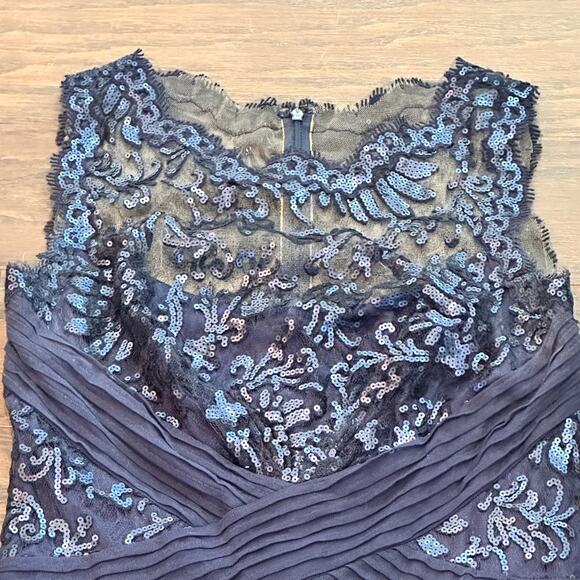 Tadahsi Shoji Paillette Sequin Embroidered Lace Sheath Dress  Navy Size 8 NWOT - Picture 5 of 13